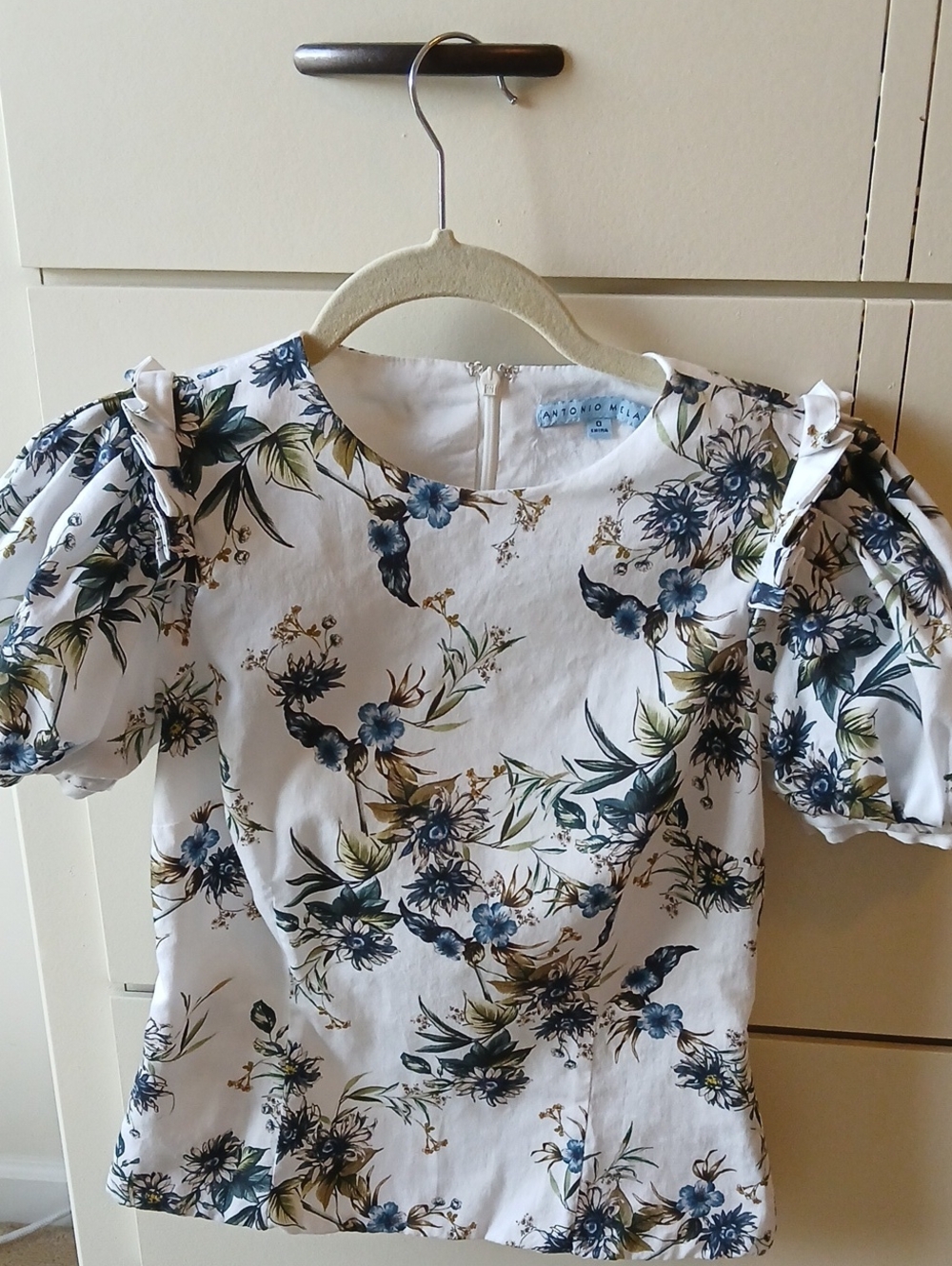 ANTONIO MELANI Floral Puff Sleeve Top in White with Blue & Green Print